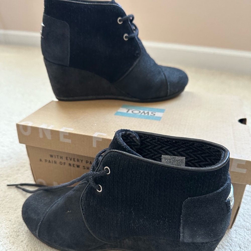 Tom’s Wedge Booties